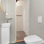 게스트하우스 - Bedroom With Private Bathroom