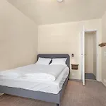 - Bedroom With Private Bathroom 3* 스타방에르