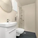 게스트하우스 - Bedroom With Private Bathroom