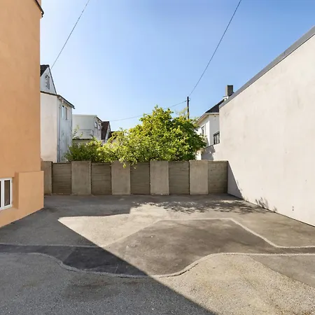 - Bedroom With Private Bathroom Gæstehus 3*