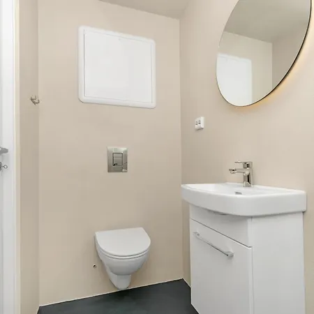 - Bedroom With Private Bathroom Gæstehus