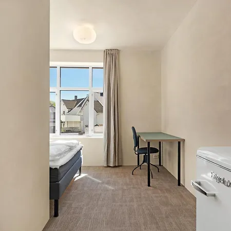 - Bedroom With Private Bathroom Guest house *