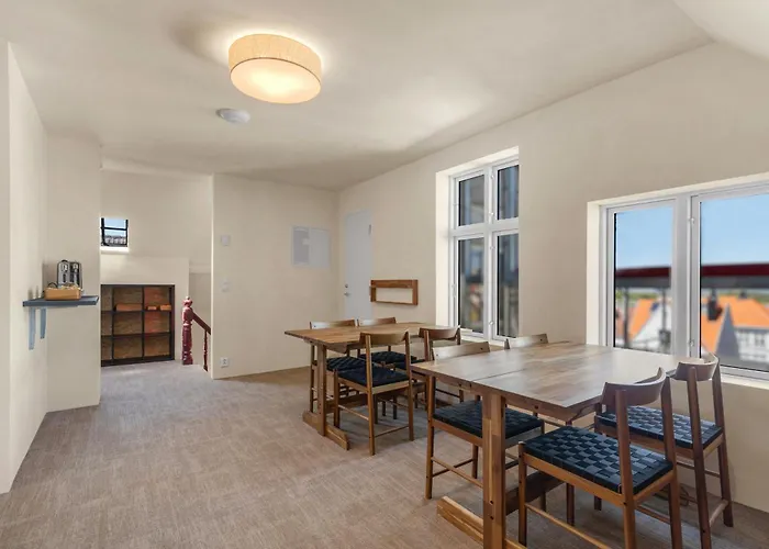 - Bedroom With Private Bathroom 3* Stavanger