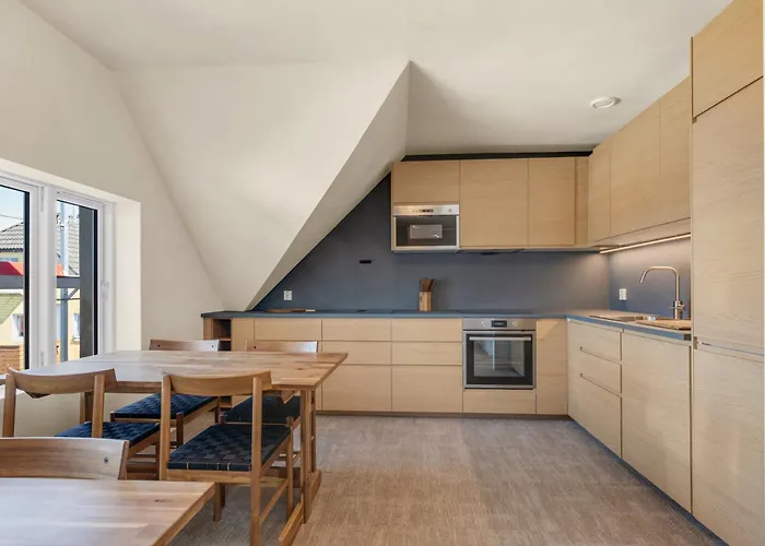 - Bedroom With Private Bathroom 3*